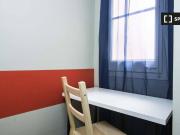 Habitación en apartamento de 8 dormitorios en Sarrià...