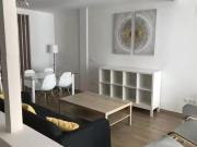 Habitación en Avenida Reina Mercedes, Sector Sur
