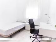 Habitación en Calle Carlos Brujes, Tiro de Línea Santa...