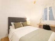 Habitación en Calle María Josefa Agreda y Muñoz, Casco...