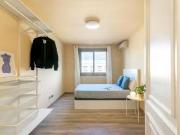 Habitación en Gran Via de les Corts Catalanes, Dreta de...