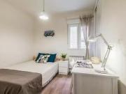 Habitación en Paseo de la Reina Cristina, Jerónimos