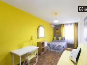 Habitación en piso compartido, 5 habitaciones, Alcalá de...