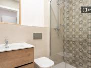 Habitación en piso compartido de 10 habitaciones en...