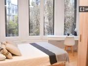 Habitación en piso compartido de 10 habitaciones en la...