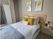 Habitación en piso compartido de 10 habitaciones en Sant...