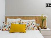 Habitación en piso compartido de 11 habitaciones en...