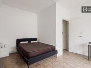 Habitación en piso compartido de 11 habitaciones en...