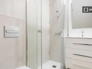 Habitación en piso compartido de 12 habitaciones en...