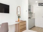 Habitación en piso compartido de 12 habitaciones en...