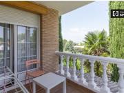 Habitación en piso compartido de 12 habitaciones en...