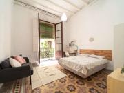 Habitación en piso compartido de 14 habitaciones, El...