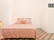 Habitación en piso compartido de 14 habitaciones en...