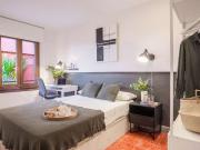 Habitación en apartamento de 15 habitaciones en el Camp... Habitación en apartamento de 15 habitaciones en el Camp...