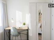 Habitación en piso compartido de 17 habitaciones en...