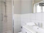 Habitación en piso compartido de 17 habitaciones en... Habitación en piso compartido de 17 habitaciones en...