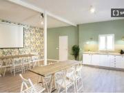 Habitación en piso compartido de 17 habitaciones en...