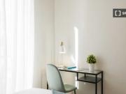 Habitación en piso compartido de 17 habitaciones en...