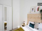 Habitación en piso compartido de 17 habitaciones en...