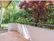 Habitación en piso compartido de 18 habitaciones en...