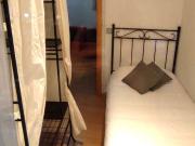 Habitación en piso compartido de 3 camas, Sants Badal,...