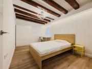 Habitación en piso compartido en alquiler en El Gòtic,...