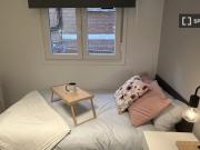 Habitación en piso compartido de 4 habitaciones en...