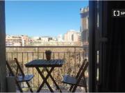 Habitación en piso compartido de 4 habitaciones en...