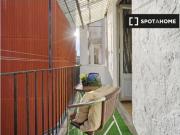 Habitación en piso compartido de 4 habitaciones en...