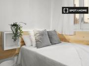 Habitación en piso compartido de 4 habitaciones en...