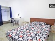 Habitación en piso compartido de 4 habitaciones en...