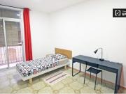 Habitación en piso compartido de 4 habitaciones en...