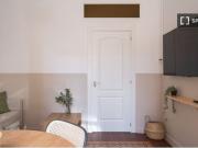 Habitación en piso compartido de 4 habitaciones en...