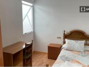 Habitación en piso compartido de 4 habitaciones en...