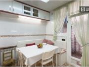 Habitación en piso compartido de 4 habitaciones en...