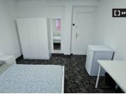 Habitación en piso compartido de 4 habitaciones en...