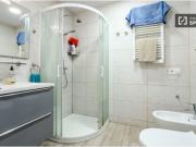 Habitación en piso compartido de 4 habitaciones en La...