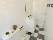 Habitación en piso compartido de 4 habitaciones en La...