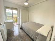 Habitación en piso compartido de 4 habitaciones en Los...