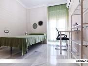 Habitación en piso compartido de 4 habitaciones en...