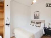 Habitación en piso compartido de 5 habitaciones, Els...