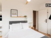 Habitación en piso compartido de 5 habitaciones, Els...