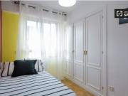 Habitación en piso compartido de 5 habitaciones en...