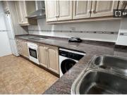 Habitación en piso compartido de 5 habitaciones en...