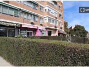 Habitación en piso compartido de 5 habitaciones en...