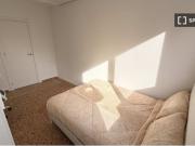 Habitación en piso compartido de 5 habitaciones en...