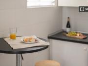 Habitación en piso compartido de 5 habitaciones en...