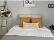 Habitación en piso compartido de 5 habitaciones en...