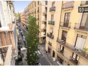 Habitación en piso compartido de 5 habitaciones en...