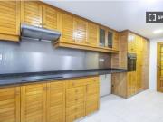 Habitación en piso compartido de 5 habitaciones en...